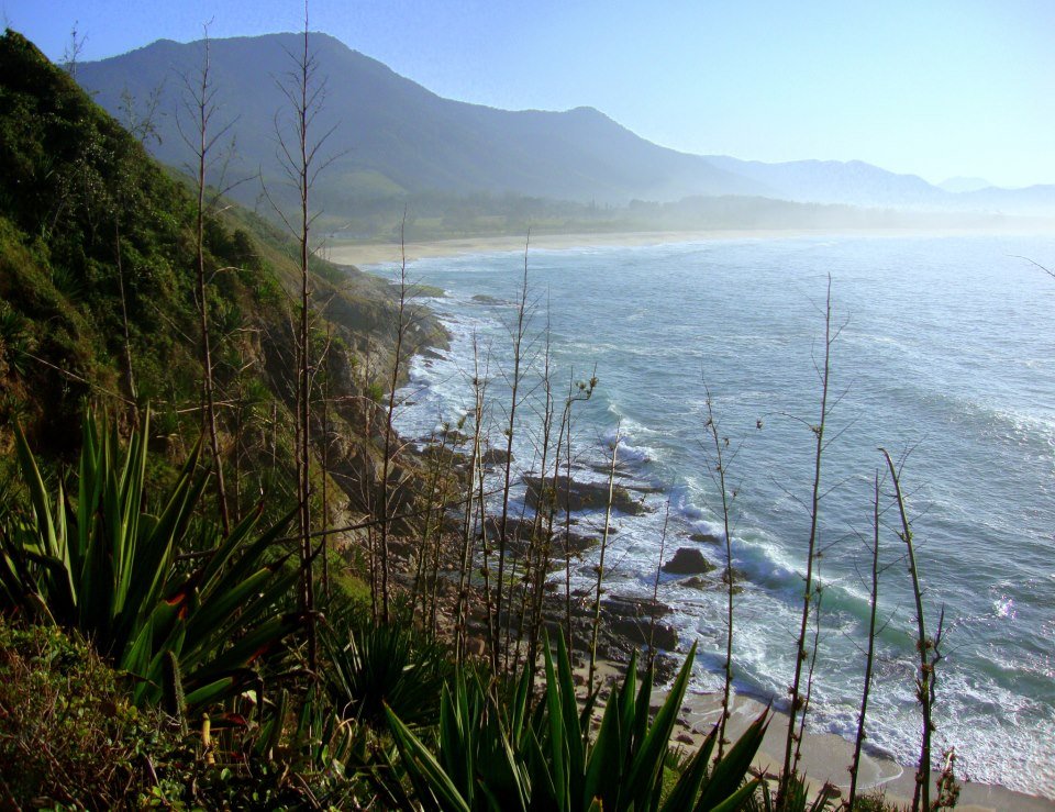 Maricá 200 anos: A história de Ponta Negra 8 Amanhecer na praia da Sacristia Felipe Victor Barbosa1 1