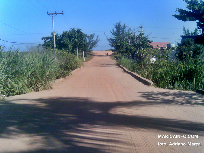 Pontes ameaçam pedestres e motoristas em Itaipuaçu 8 Ponte da Avenida Um, em Itaipuaçu, continua do mesmo jeito há 2 anos. (Foto: Adriano Marçal Maricá Info)