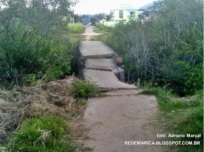 Pontes ameaçam pedestres e motoristas em Itaipuaçu 9 Pontes em estado de precariedade limitam o acesso à praia, em Itaipuaçu. (Foto: Adriano Marçal | Maricá Info)