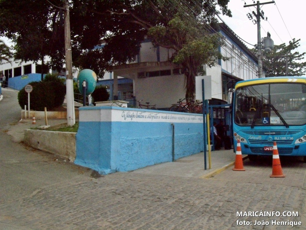 Vereador Chiquinho pede remoção de pontos de ônibus em frente ao Hospital 8 Prefeitura alterou o trânsito no Centro da cidade. (Foto: João Henrique | Maricá Info)