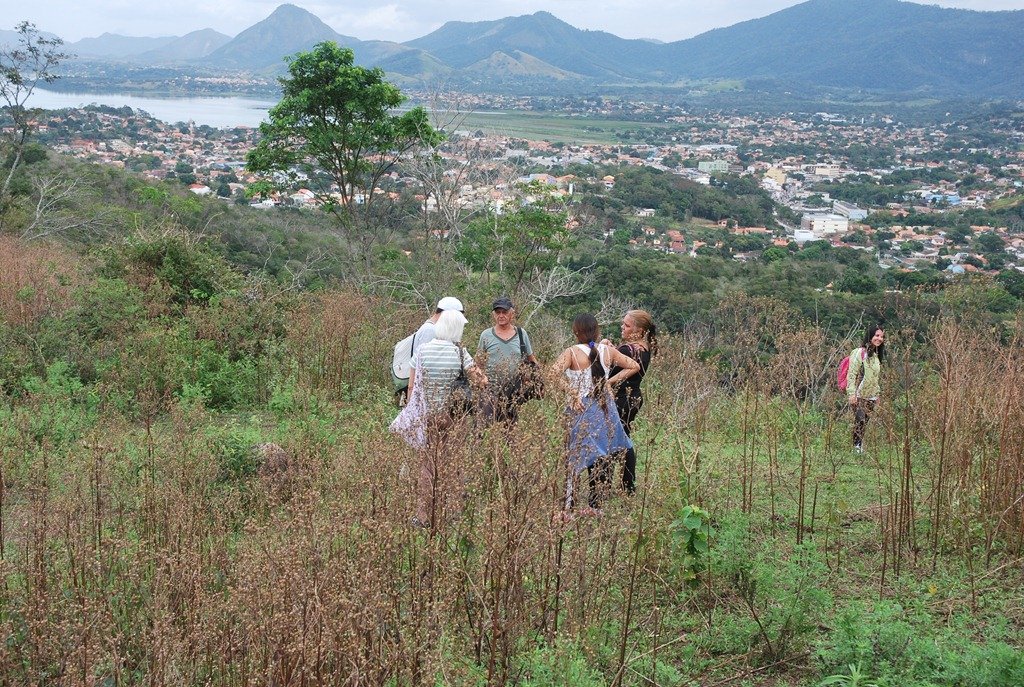 Maricá promove Circuito Ecológico com caminhadas e trilhas gratuitas na cidade 6 Visão do morro do Caju. (Foto: Reprodução | Noticiário RJ Online)