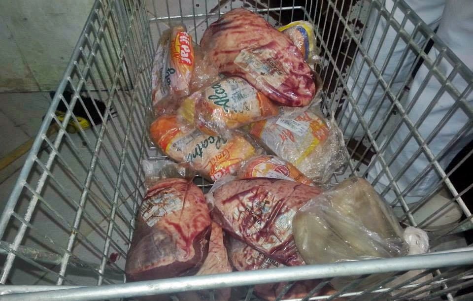 Nova operação do PROCON-RJ recolhe mais de uma tonelada de alimentos em Maricá 10 Rede Economia: 15kg e 200g de linguiça e 7kg e 400g de picanha vencidos. (Foto: Divulgação)