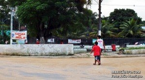 Moradores de Bambuí denunciam consumo de drogas em obra parada de praça 10 Praça de Bambuí antes de começar a reforma. (Foto: João Henrique | Maricá Info)
