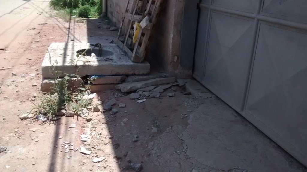 Moradores reclamam de bueiro aberto em rua de São José do Imbassaí 7 Bueiro coloca em risco a integridade física de crianças na rua Heli Borges, em São José do Imbassaí.