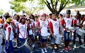 Carnaval 2015: "Bloco Mais Educação" desfila pelas ruas de Maricá com samba sobre sustentabilidade 7 (fotos: Fernando Silva)