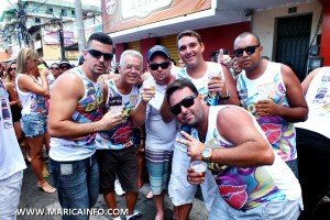 Bloco do Beijo anima foliões no Centro de Maricá 8 Bloco do Beijo (12)