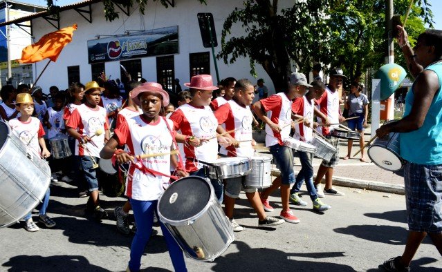 Carnaval 2015: "Bloco Mais Educação" desfila pelas ruas de Maricá com samba sobre sustentabilidade 9 (fotos: Fernando Silva)