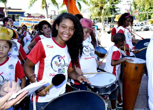 Carnaval 2015: "Bloco Mais Educação" desfila pelas ruas de Maricá com samba sobre sustentabilidade 11 bloco educacao 05