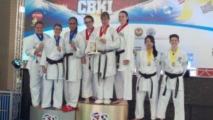 Atletas maricaenses se destacam em competição de Karatê em São Paulo 7 Competição foi marcada pela disputa nas categorias de Kata (forma) e Kumite (combate) individual e equipe.