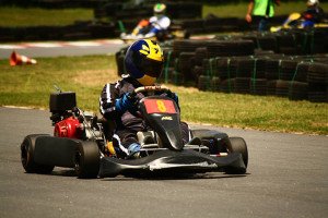 Piloto de Kart de Maricá ingressa em categoria de Fórmula 9 Thiago Izequiel começou a correr em 2007 no Kart indoor de lazer e em 2010 passou a participar de competições amadoras. (foto: Divulgação)