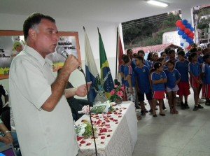 Sindicato de Educação de Maricá lamenta exoneração de secretário 8 O vice-prefeito Marcos Ribeiro assume a pasta da educação, novamente.