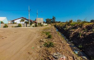 Maricá: Moradores reclamam de paralisação em obras no Manu Manuela 8 Obras paradas no Manu Manuela, em Maricá. (fotos: João Henrique / Maricá Info)