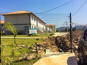 Maricá: Beneficiários não conseguem ocupar imóveis do ‘Minha casa, minha vida’ 5 Problemas na tubulação de água e de documentação impedem beneficiários de ocupar os imóveis.