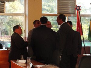 Maricá: Aumento de vereadores ainda indefinido 11 Vereadores debatem aumento de vaga de vereadores na cidade.