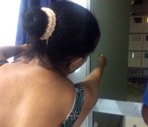 Maricá: Mulher denuncia ser vítima de armação de agente da Guarda Municipal 8 Mulher diz ser vítima de armação de Guarda Municipal.