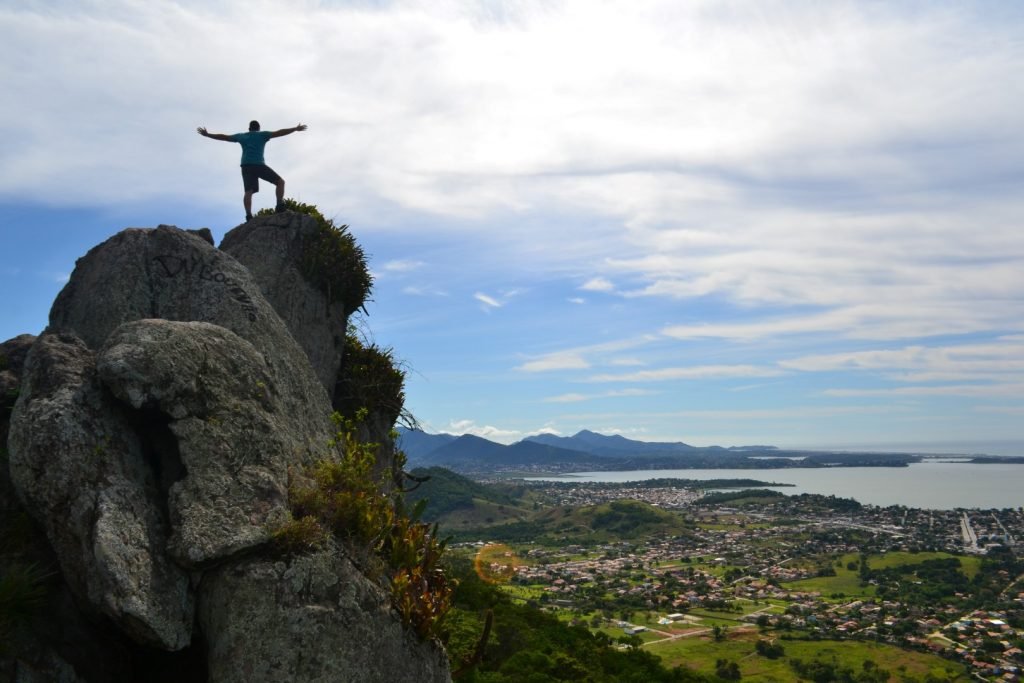 As 6 Melhores Trilhas em Maricá (RJ) 10 vista pedra macaco marica