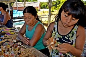 Jornada Esportiva e Cultural Indígena reúne índios de vários estados em Maricá 8 Indígenas mostraram artesanatos, que ficou a venda no local. (foto: Divulgação)