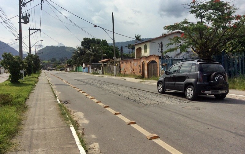 Maricá: Motoristas reclamam de avenida em São José do Imbassaí 10 (foto: João Henrique / Maricá Info)