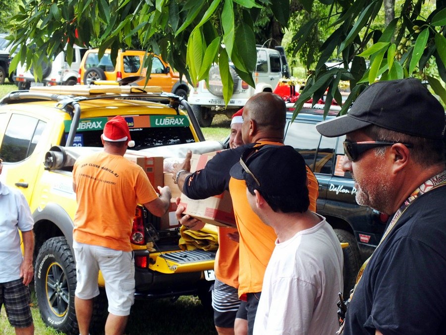 Maricá: Jipeiros fazem trilha natalina com entrega de presentes de Natal 33 jcm-trilha-natalina-25