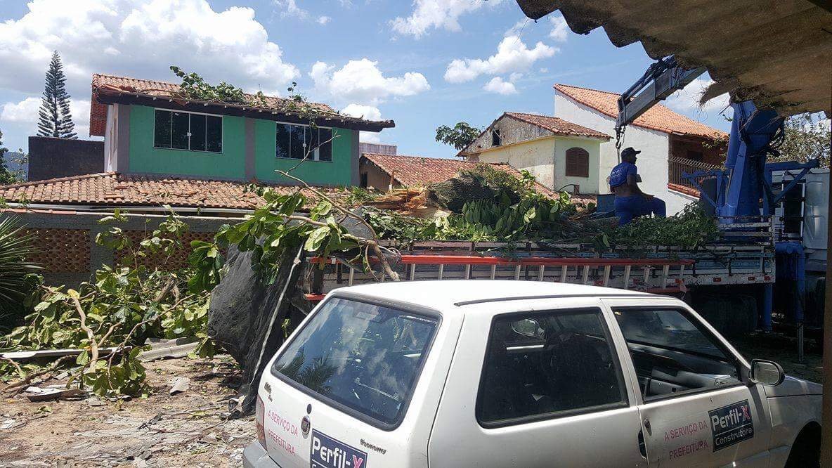 Tornado de baixa intensidade causa prejuízos em bairro de Maricá 8 IMG 3816