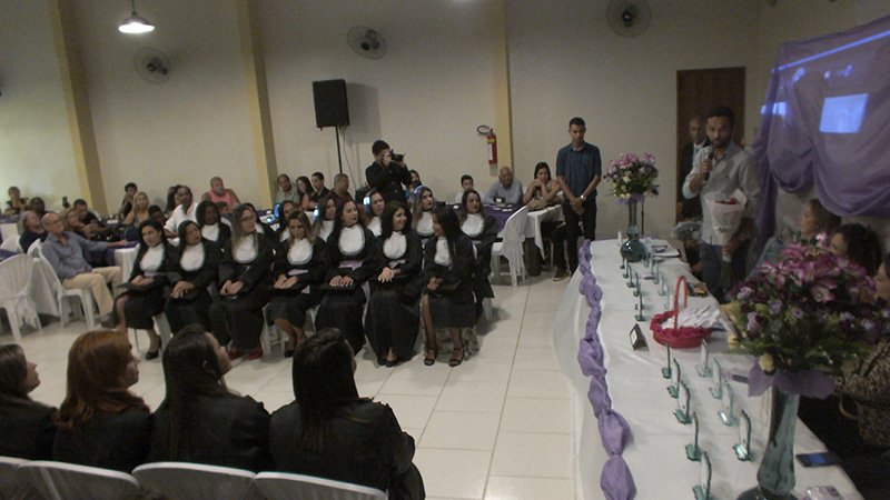 Instituto Embelleze Maricá forma novos cabeleireiros e manicures profissionais 10 DSCF9002