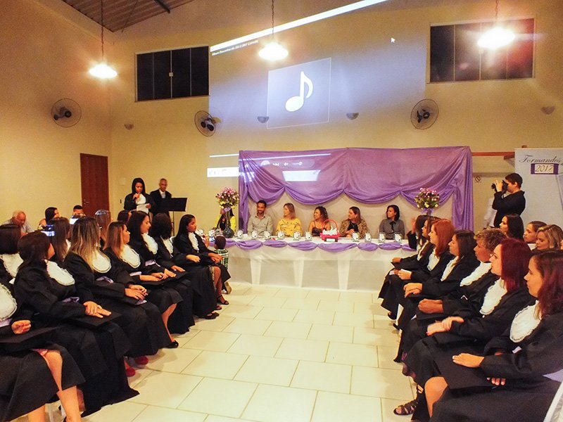 Instituto Embelleze Maricá forma novos cabeleireiros e manicures profissionais 13 DSCF9012