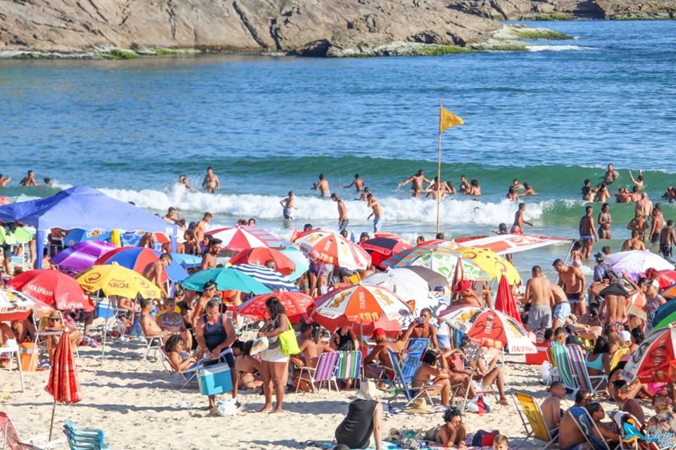 Maricá: Praias lotadas no último domingo do ano 11 ponta negra marica praia2