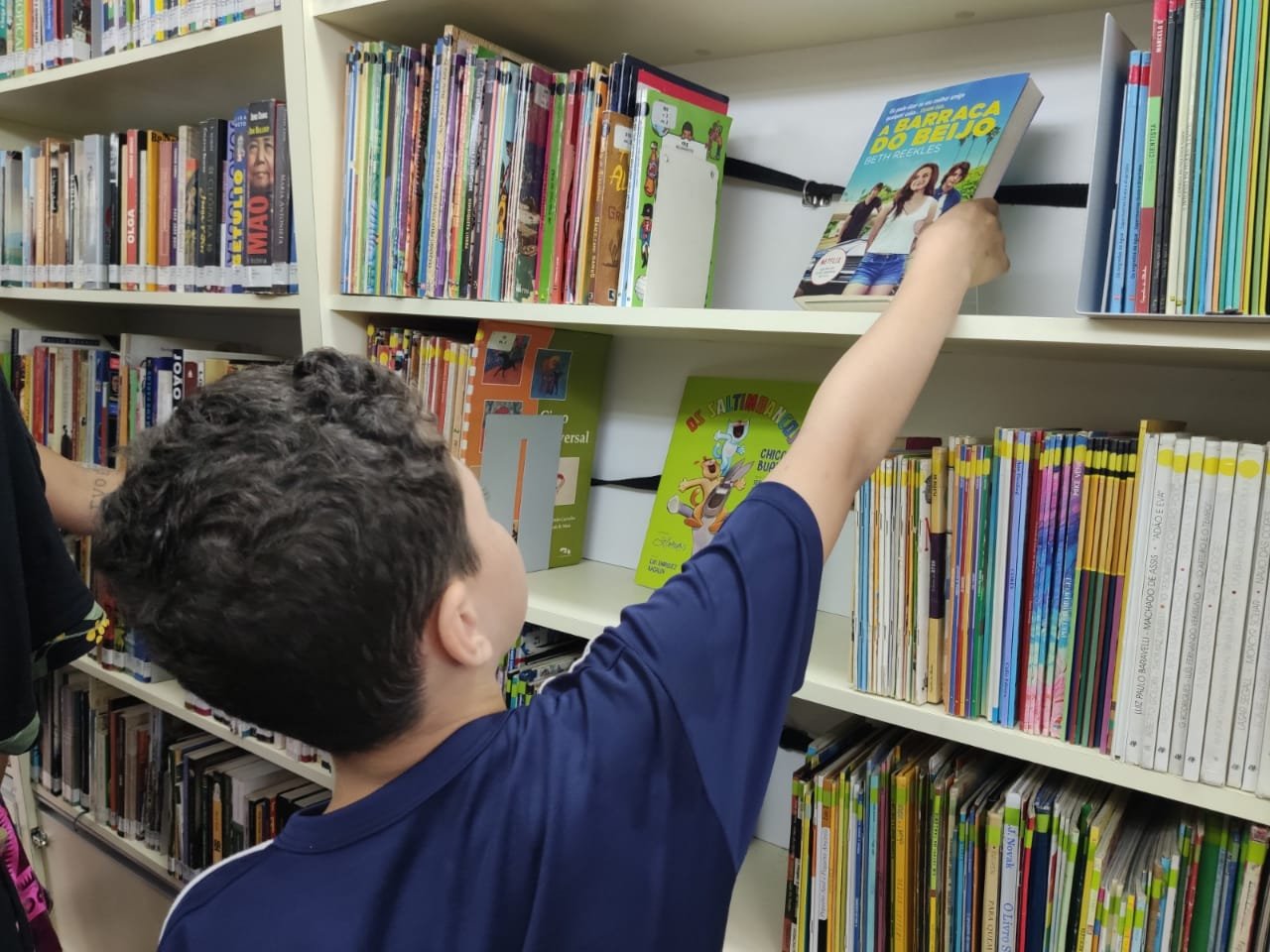Maricá: Biblioteca itinerante irá circular por Ponta Negra, Itaipuaçu, Inoã e Centro 9 biblioteca sesc
