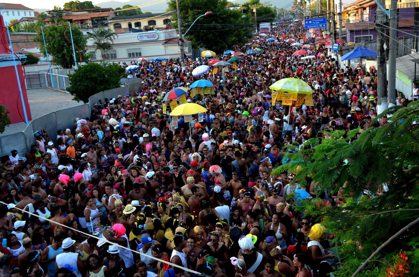Carnaval: Confira quais blocos acontecem nesta segunda-feira (20) em Maricá 7 carnaval maricá scaled