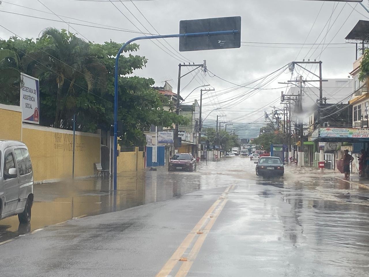 Defesa Civil decreta estágio de atenção devido às chuvas 8 chuva centro