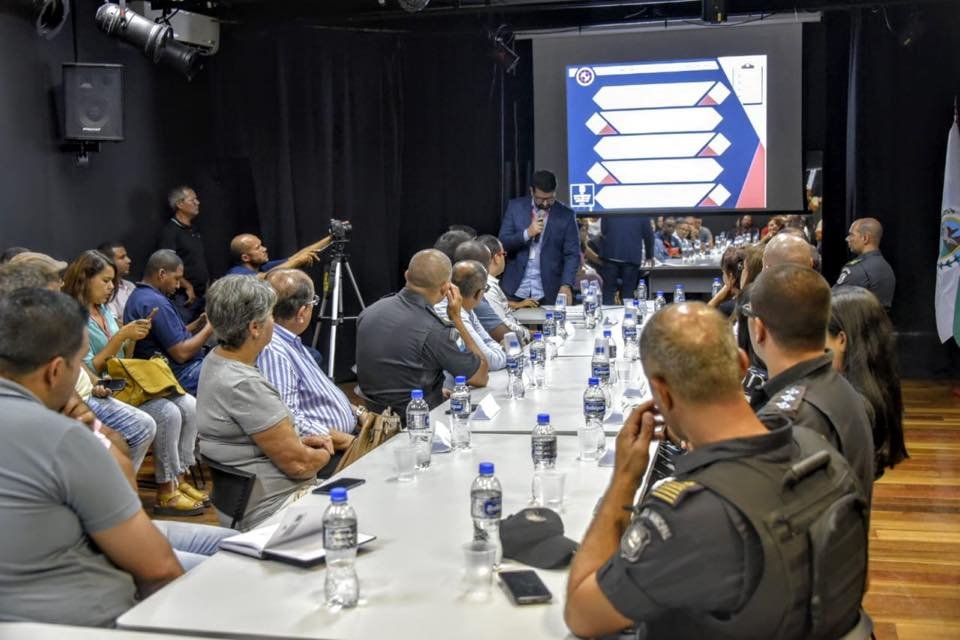 Maricá terá 134 câmeras para monitorar a cidade 10 no reuniao gabinete