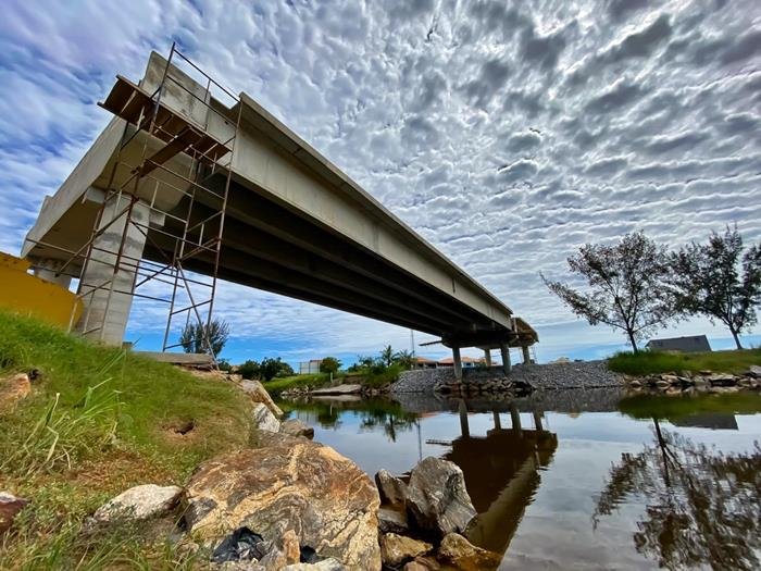 Obras avançam na orla de Jaconé e em Ponta Negra 10 ponte ponta negra marica2