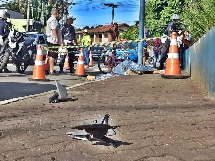 Homem morre em grave acidente de moto no Centro de Maricá 9 acidente centro
