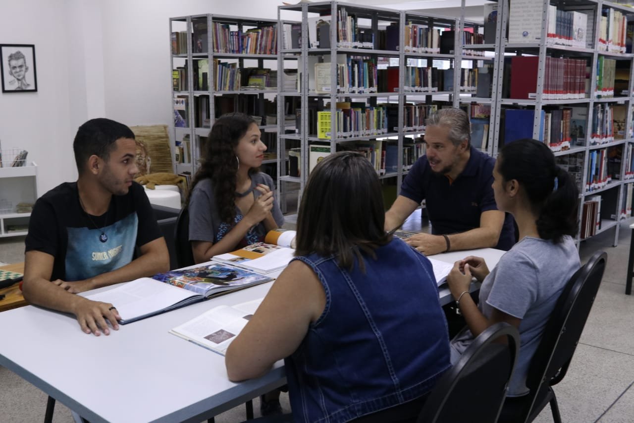 Maricá: Alunos de curso gratuito da prefeitura passam em 1° lugar em universidades públicas 6 alunos pre enem