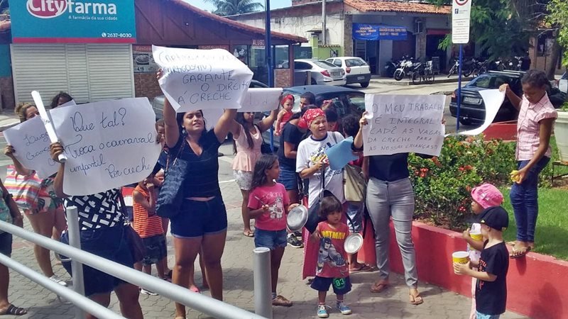 Em Maricá, mães protestam por vagas em creches municipais 11 maes protesto marica