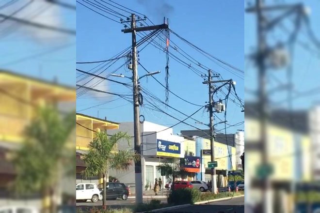 Maricá: Poste de energia pega fogo e afeta trânsito no Centro 5 enel poste