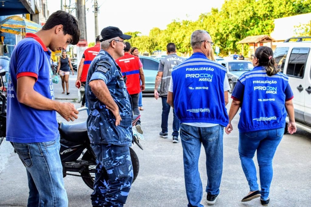 Em Maricá, Procon apreende frascos de álcool em gel com irregularidades 7 procon acao 1