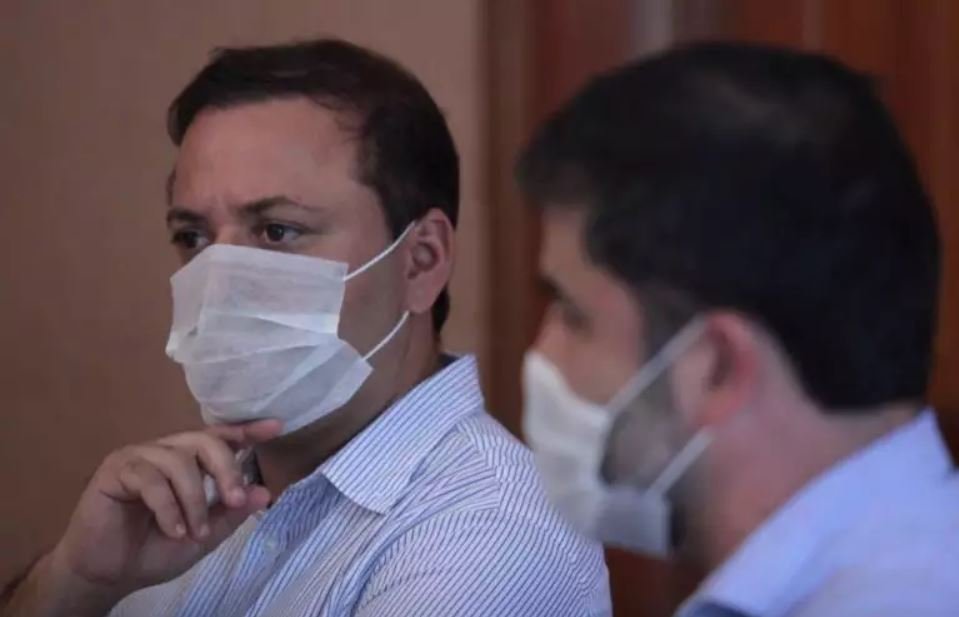"Propagação descontrolada" em Niterói, afirma Rodrigo Neves 9 rodrigo neves mascara
