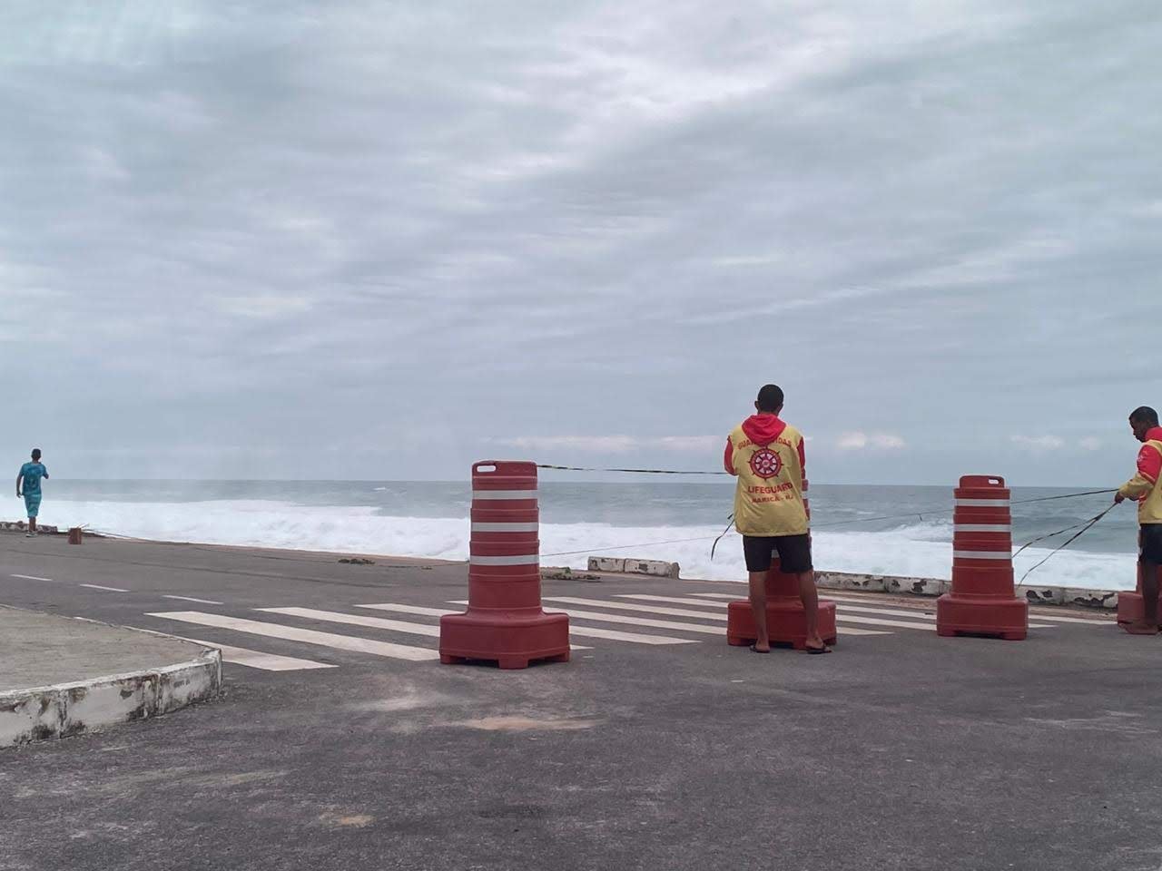 Defesa civil interdita avenida na Barra de Maricá 7 defesa civil barra