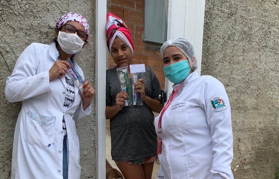 Maricá: Prefeitura distribui kits odontológicos 9 kit prefeitura 2