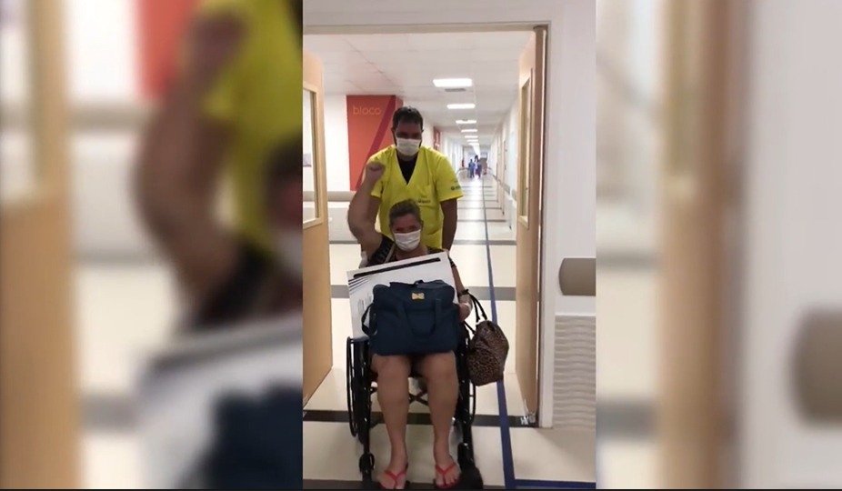Maricá: Primeira paciente curada da COVID-19 no Hospital Che Guevara recebe alta (VÍDEO) 8 paciente covid19 che