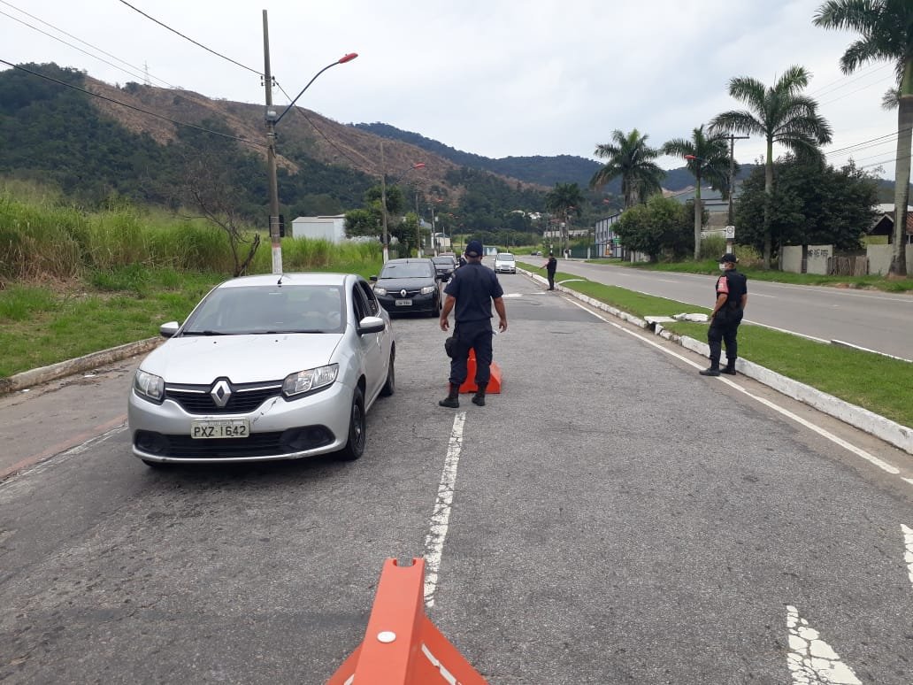 Maricá: Barreiras impediram a entrada de mais de 1800 veículos no feriado 7 barreiras