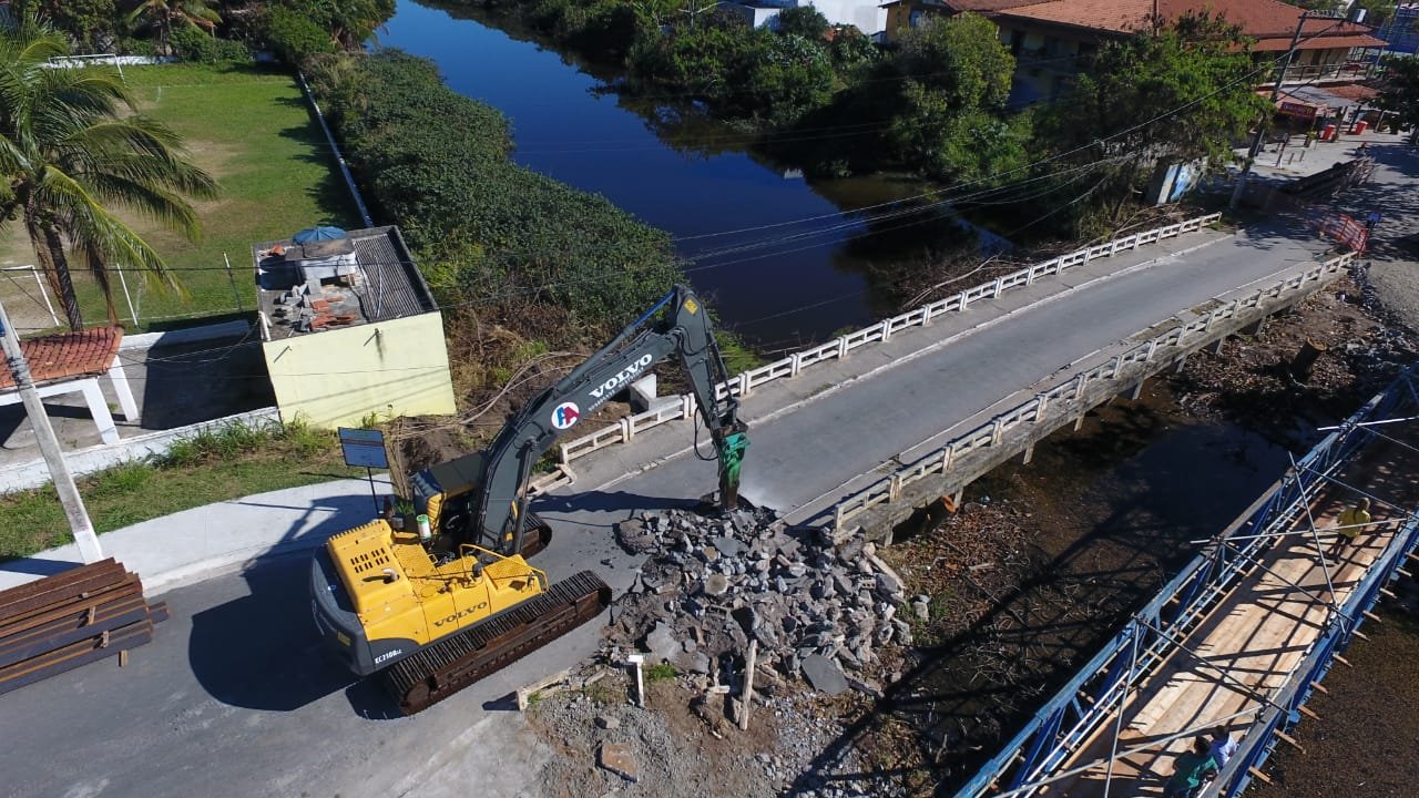 Ponte da Rua 70 é demolida em Itaipuaçu 10 ponte rua 70