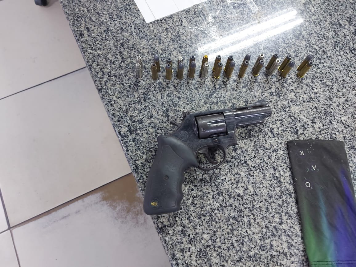 Polícia apreende arma de fogo em Itaipuaçu 7 arma de fogo