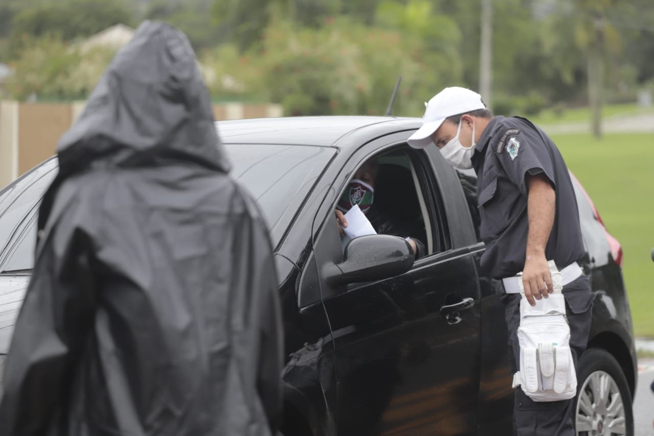 Barreiras de Maricá impedem a entrada de mais de 700 veículos 7 barreira sanitária 1
