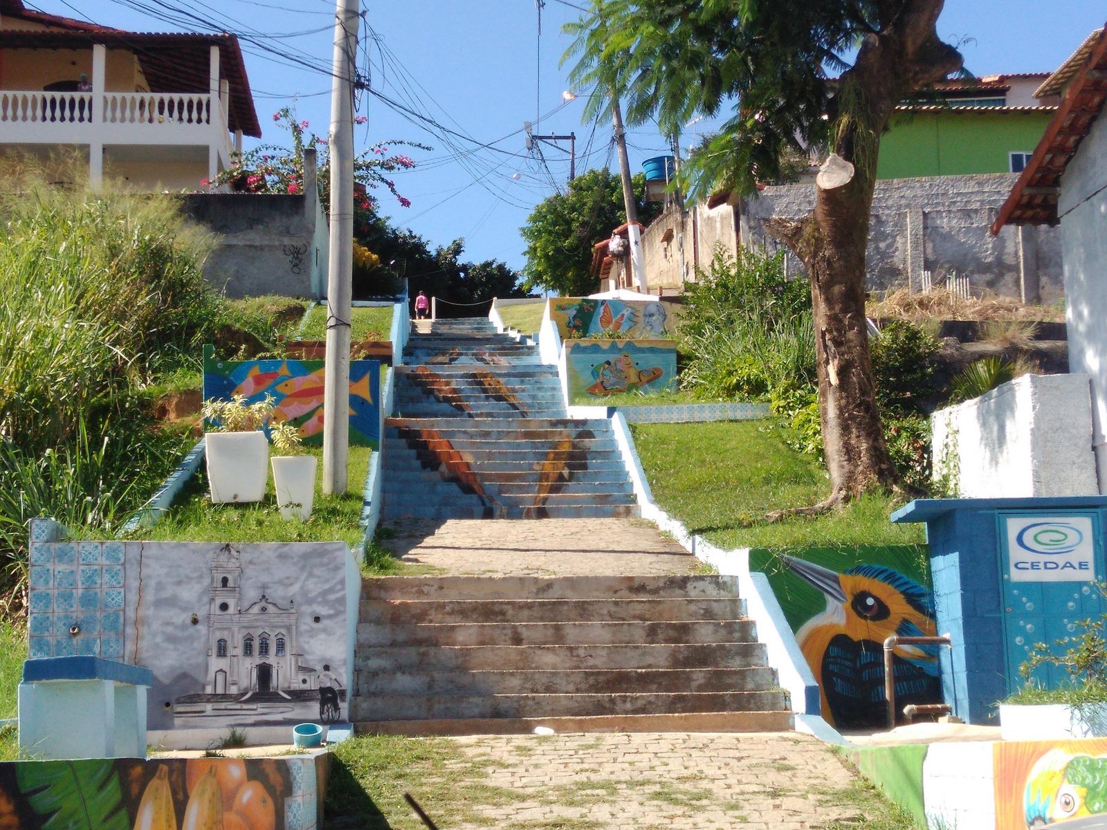 Maricá: Artistas da cidade fazem pintura da Escadaria 11 escadaria antes