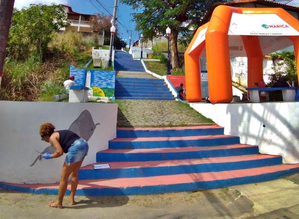 Maricá: Artistas da cidade fazem pintura da Escadaria 10 marica pintura