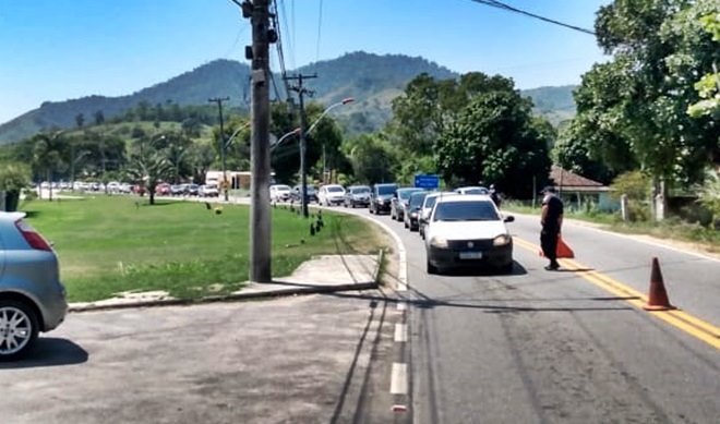 Maricá: Quase 3 mil veículos foram abordados no fim de semana 8 barreira sanitaria rj 114