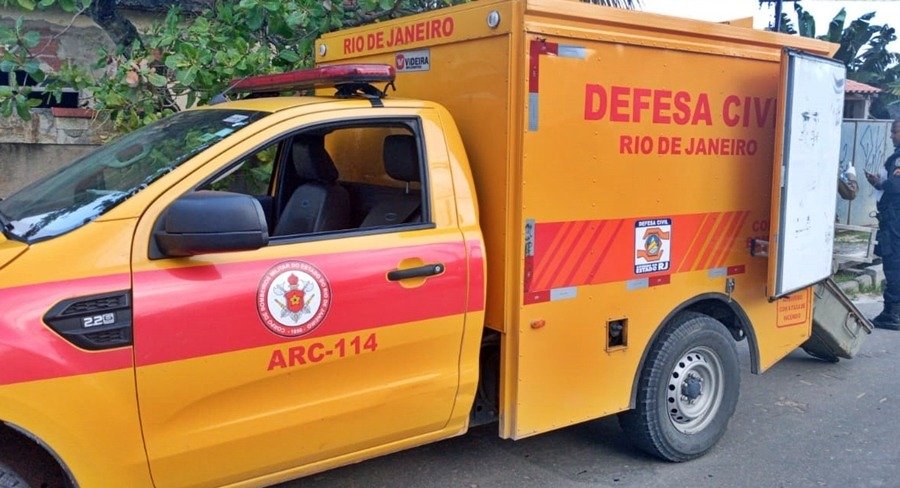 Homem é morto a tiros em bairro de Maricá 2 defesa civil rabecao