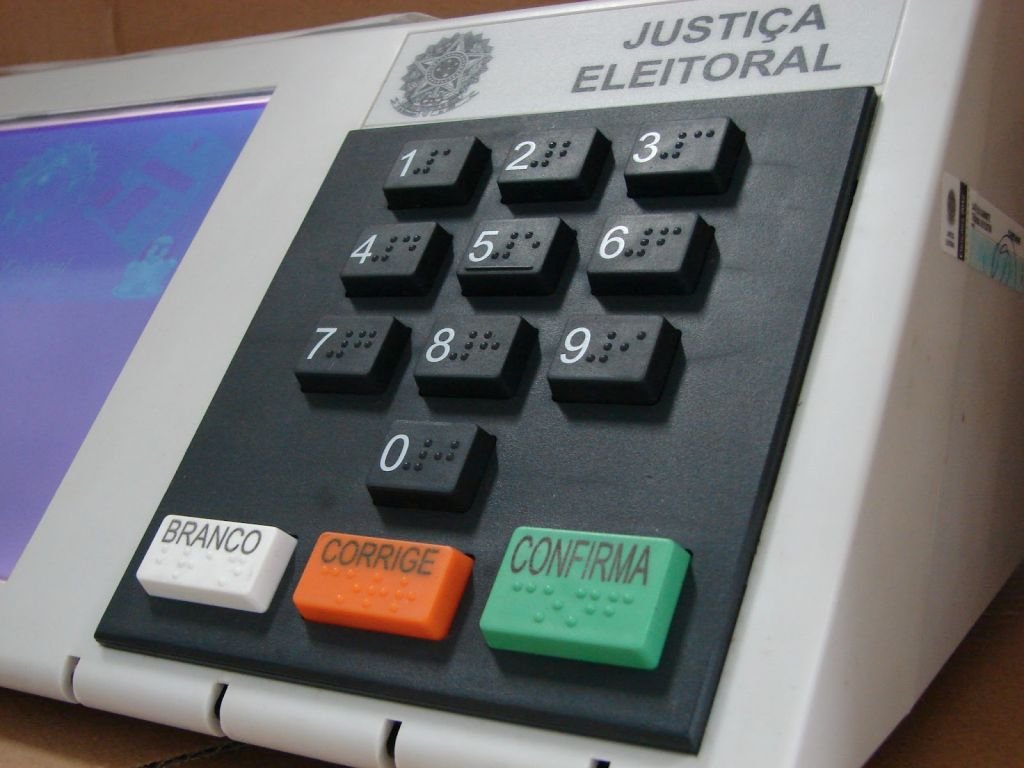 A partir desta terça-feira (01), eleitores só podem ser presos em flagrante 8 eleicao urna